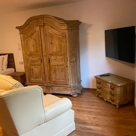 아파트 Apartmenthaus Eurenerstrasse 179 *