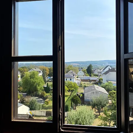 Apartmenthaus Eurenerstrasse 179 아파트 *