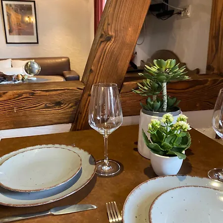 Apartmenthaus Eurenerstrasse 179 아파트 *