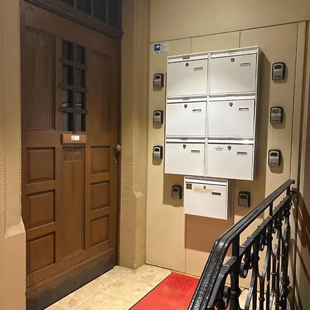 Daire Apartmenthaus Eurenerstrasse 179 *