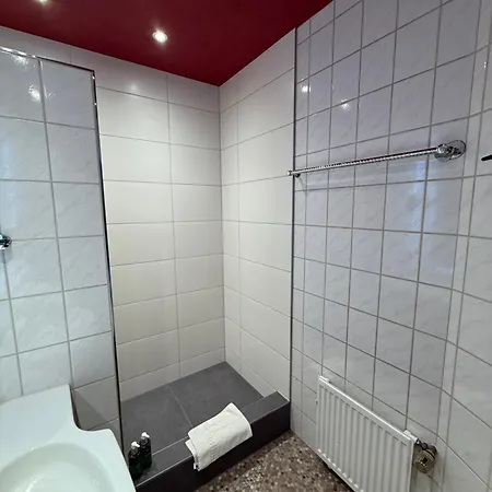 Apartmenthaus Eurenerstrasse 179 아파트